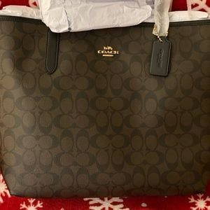 NWT Lg. Coach Tote
